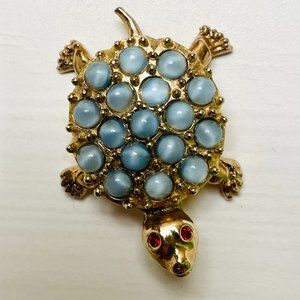 Vintage turtle brooch